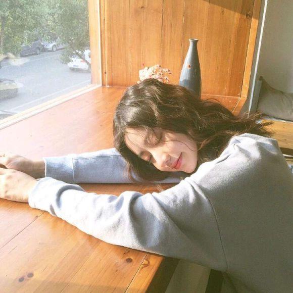 #美文鉴赏#「短句」故事很长很心酸 没有故事也没有酒