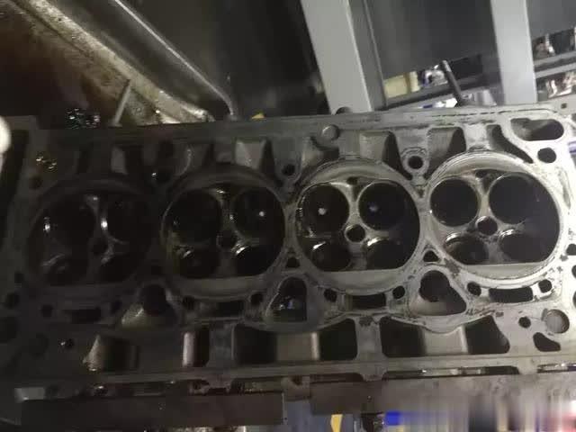 「汽修技师众微联」拉缸是什么？这台奥迪发动机会告诉你到底什么是拉缸