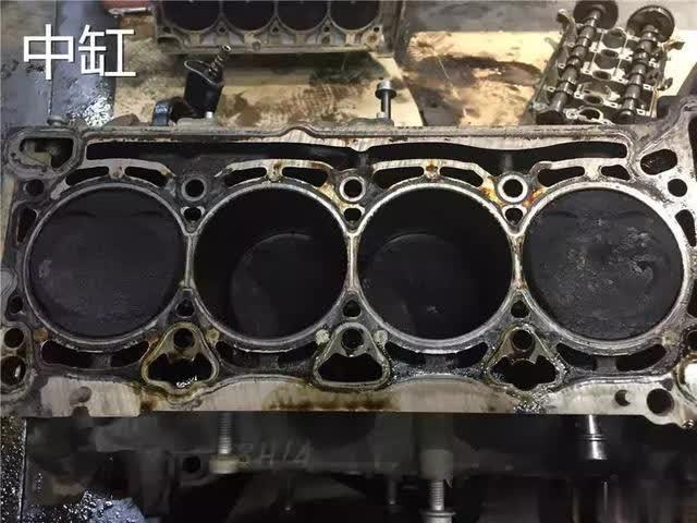 「汽修技师众微联」拉缸是什么？这台奥迪发动机会告诉你到底什么是拉缸