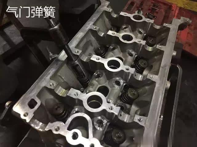 「汽修技师众微联」拉缸是什么？这台奥迪发动机会告诉你到底什么是拉缸