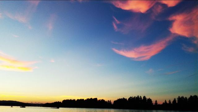 【Aichi冰淇淋】做一个温暖的人，浅浅的笑，轻轻的爱……