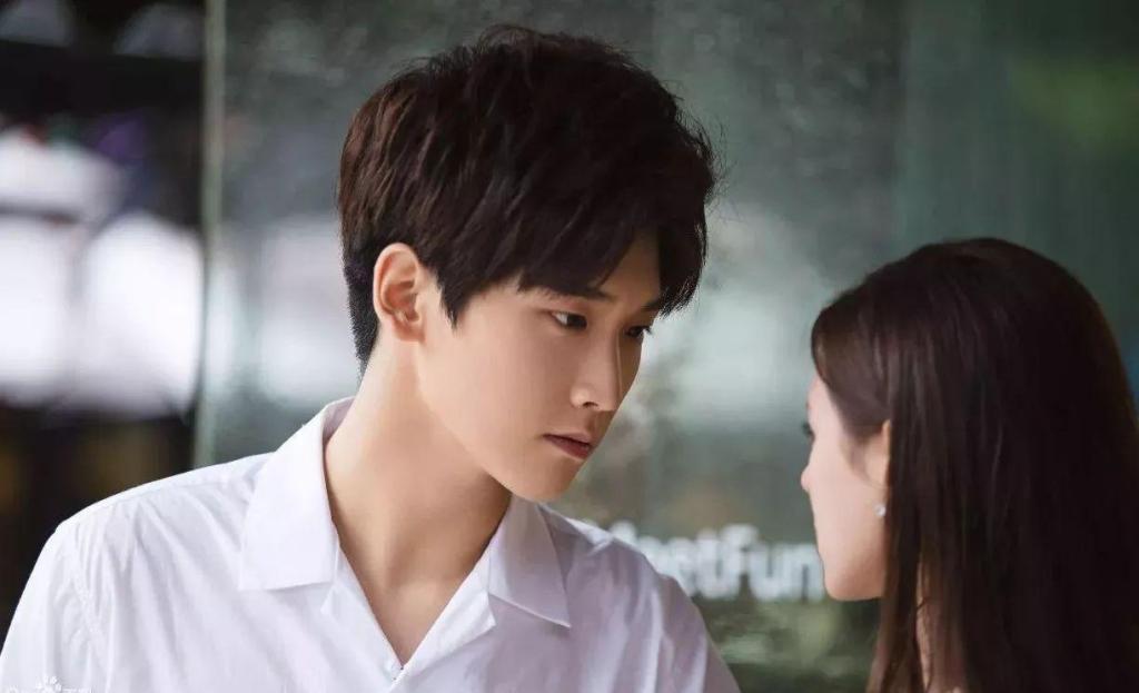 #灯下看红尘#情感故事：离婚的原因很多，有一种原因叫纵容