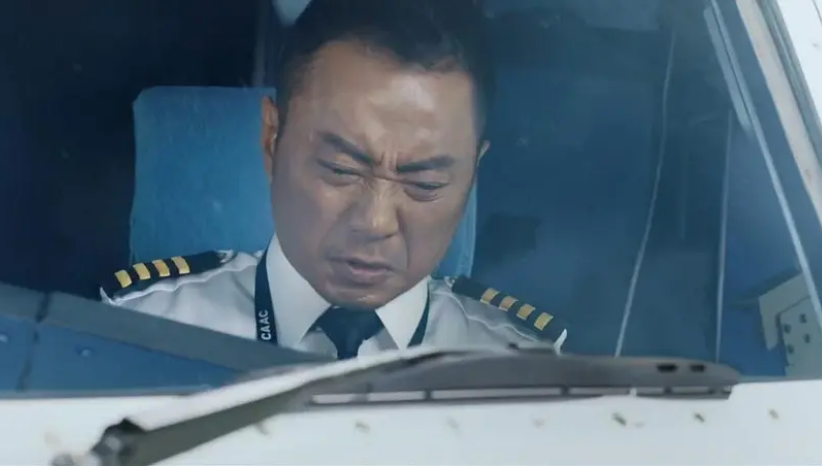 《中国机长》张涵予演技炸裂，台词还原度高达90％，网友：精彩