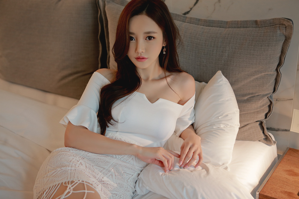 【刹那de一眸】笑一笑没有什么事情过不了！明天又是新的开始！