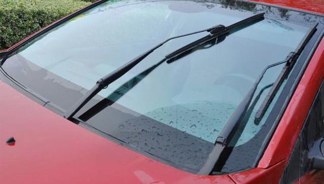 [职业骑士]雨刮除了有刮水功能之外，你还知道它有哪些特别的功能吗？