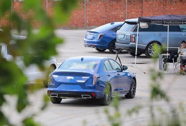 「鱼雷看车」又瞄准BBA市场，凯迪拉克CT4实车现身国内路试，加长与否是关键