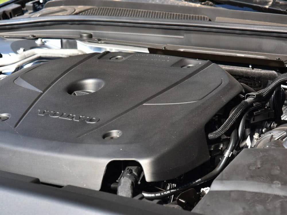 车品■30万买C级？这款豪华中大型轿车轴距3米多，7秒破百月销四千