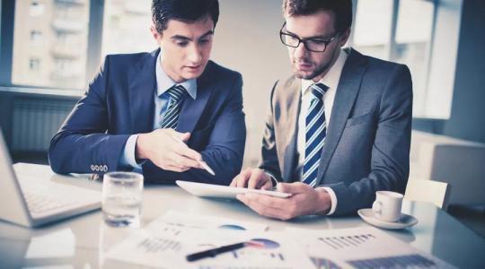 肖军说职场@不得上级重视？这份沟通技能可以帮到你