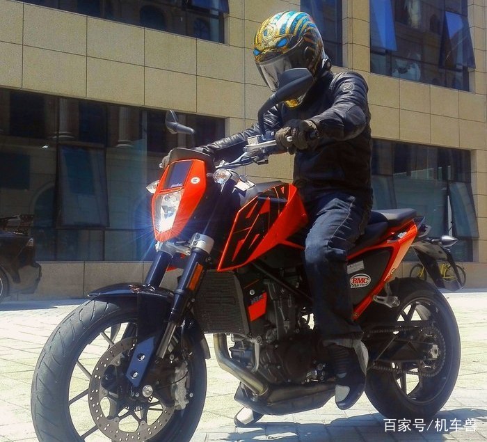 [玩车兽]“大饼脸”KTM690，低颜值，性能为王，懂的人很少，纯粹的性能车