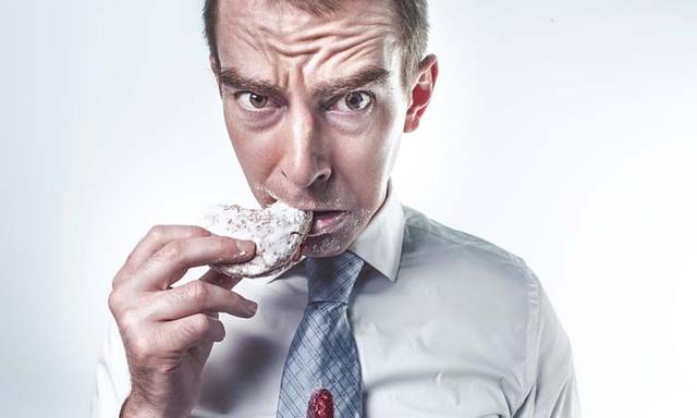 #职场萌新#饭局上，这四个举动，既能让你得体，又能得到领导青睐