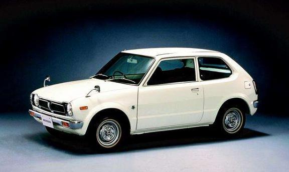 「汽车有点野」汽车为何是身份象征，看一看20年前的车价，发现房子不算什么