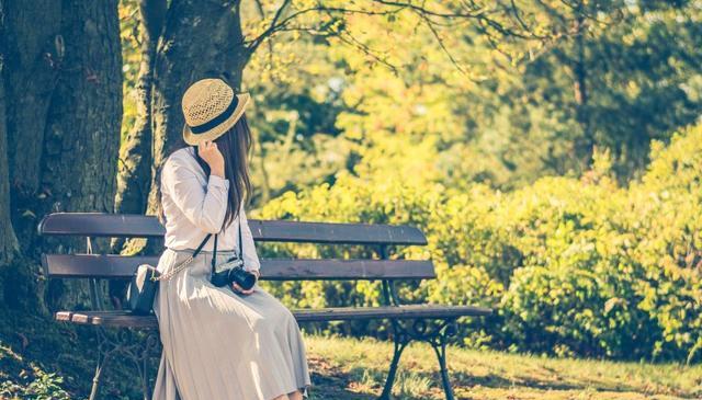 「小刘子谈情感」婚姻生活中，中年女人比较成熟有味道，但是该怎么追求她们呢