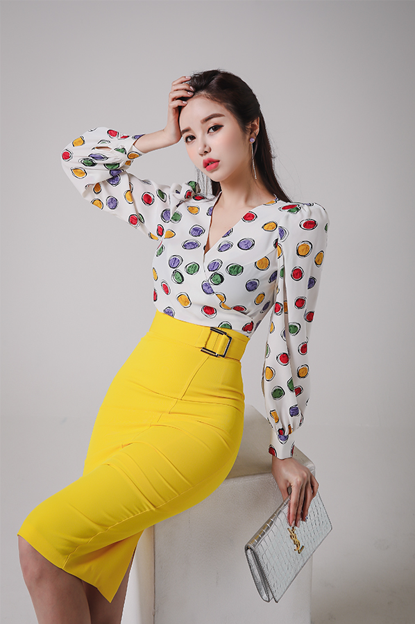 #如众娱乐二#处在人生低谷，那就拿出自信，挺直腰杆重新开始！