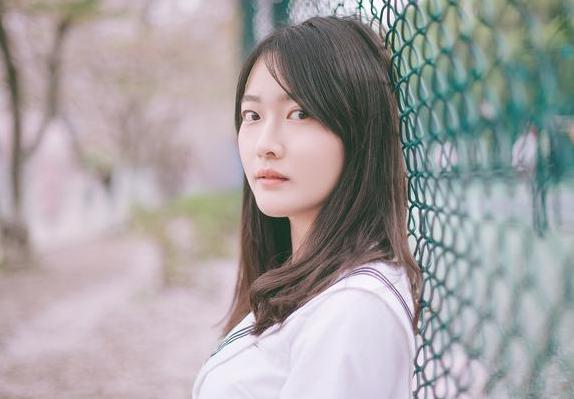 晚安墨然@男人对一个人动了真情，八成会变成这个样子，很真实