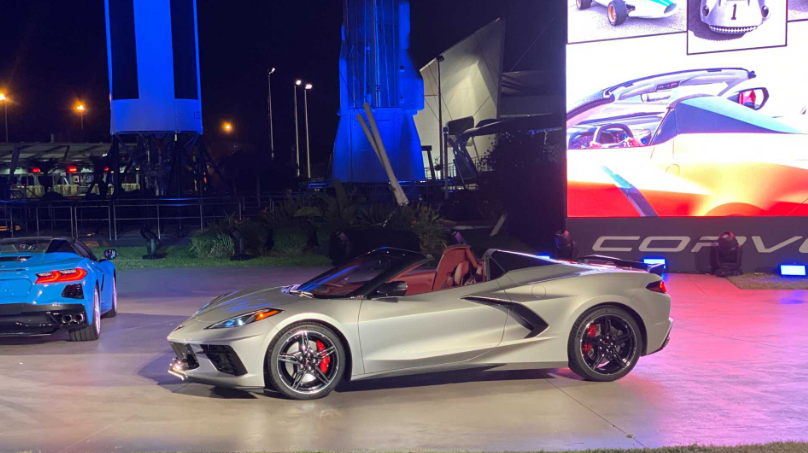 【车家号】美国的国宝级跑车更新，车标似五菱，495马力带敞篷