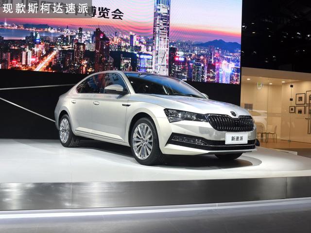 「潮人谈汽车」分体式大灯终于不见了，全新斯柯达明锐实车图曝光