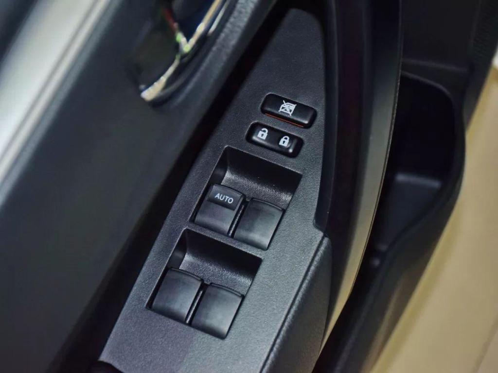 「小刘聊汽车」没钱换车！一台“老车”国内能开多久