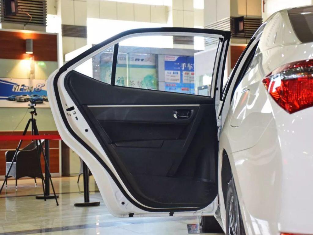 「小刘聊汽车」没钱换车！一台“老车”国内能开多久