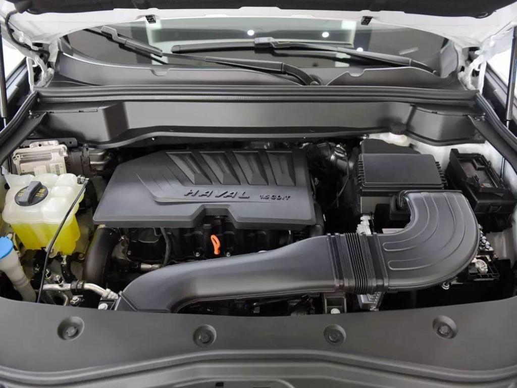 「小刘聊汽车」没钱换车！一台“老车”国内能开多久