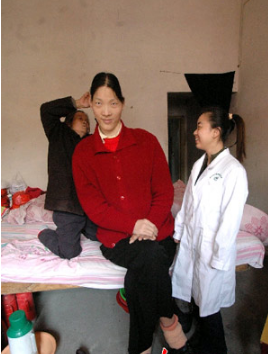 中国第一女巨人，和姚明同姓15岁就超2米，最大心愿是能吃饱饭！