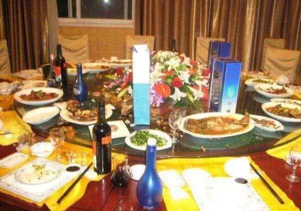 「敬师者也」陪领导参加饭局，给领导留下三个坏印象，敬再多酒都无济于事