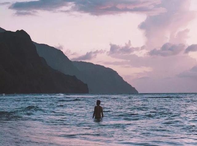 励志的娱乐■父母子女一场，只有这一世的缘分，下辈子，都不会再相见。珍惜吧