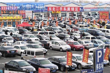 【懂车之后吧】二手车市场无人问津，一辆奔驰几千块钱也没人买，这是怎么了