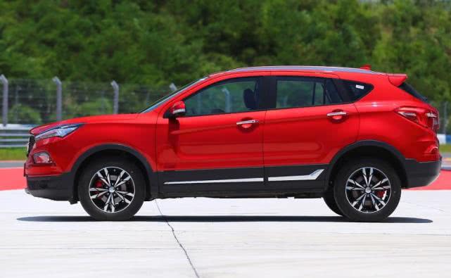 「阳光聊汽车」不足7万配全景天窗，国六标准，比奇瑞靠谱，还看啥宝骏510