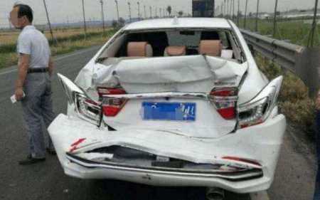 鱼的记忆七秒■又一“黑心车”藏不住，车身脆如易拉罐，网友：白给都不要