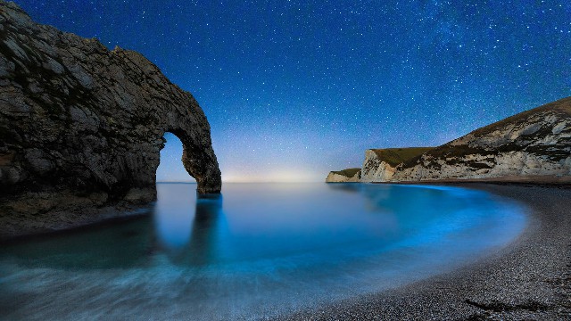 「峰扬讲情感」适合发朋友圈的早安短句，句句经典个性，送给你牵挂的人