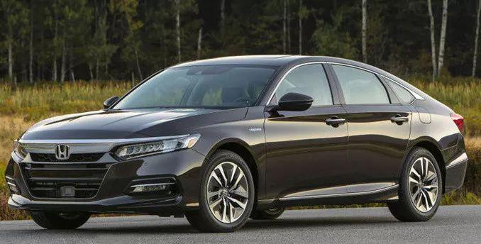 【同车时代】新款凯美瑞和新款雅阁刚刚发布，动力提升还有四驱？你选谁？