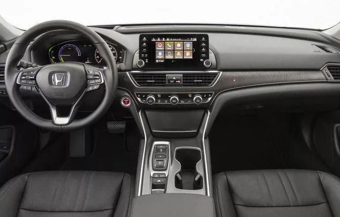 【同车时代】新款凯美瑞和新款雅阁刚刚发布，动力提升还有四驱？你选谁？