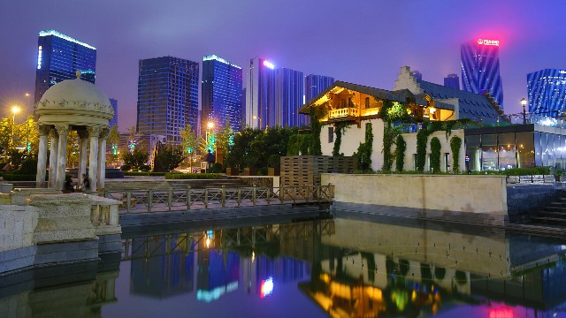 哲姝讲八卦@朋友圈努力励志的句子，句句让人难过，总有一句说到你心坎里