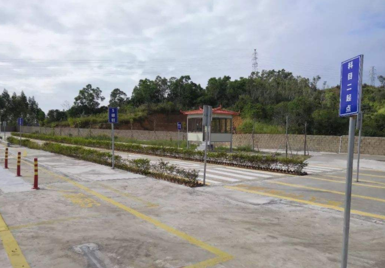 「小丁娱乐」电动车也要考驾照？考试费曝光，车主：还不如换成汽车！