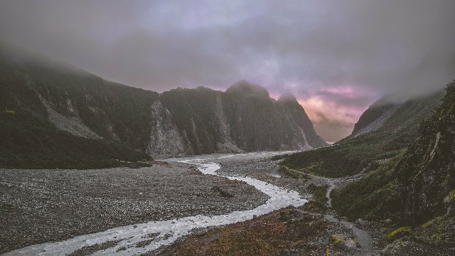 【斑马娱乐君】异地恋分手后的伤感说说，句句内涵有深度，送给努力的自己