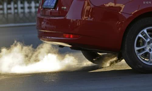 汽车超级粉丝：燃油机“淘汰”刻不容缓？国六车主气疯了，网友：幸亏没买车