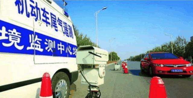 汽车超级粉丝：燃油机“淘汰”刻不容缓？国六车主气疯了，网友：幸亏没买车