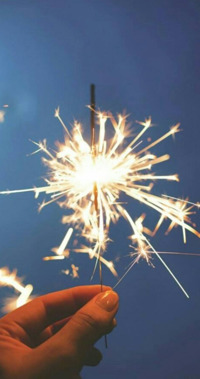 柒百忆@没有结局的故事太多，你要习惯相遇与离别