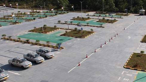 「公众车讯」科目二考试也会受影响而挂科，学员抱怨是考场的责任