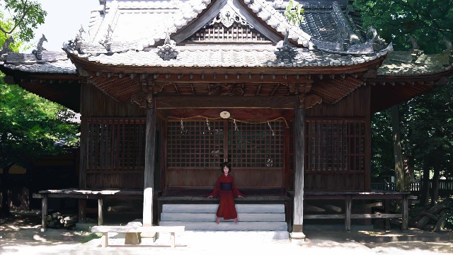 雅中讲时尚■适合晚上发朋友圈的语录，句句压抑，看完心里暖暖的