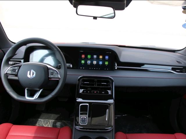 说车人阿聪：指纹解锁，人脸识别的手机？不，它是一辆十万小跑车！