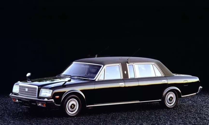 #汽车桌#日系豪车无人问津，就是这丰田世纪，日本天皇坐骑