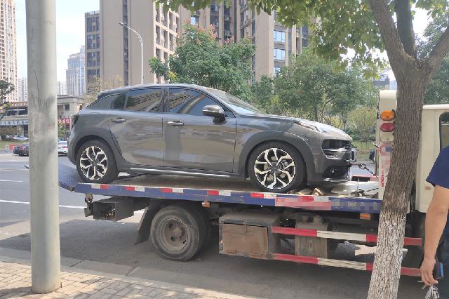 「标叔说车」喜提领克02才一个月，就同时出现了4个故障灯，车主后悔不已