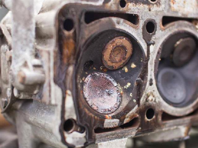 [三石谈车]乙醇汽油真能替代92号汽油？车主：缺点“招招致命”，难受！