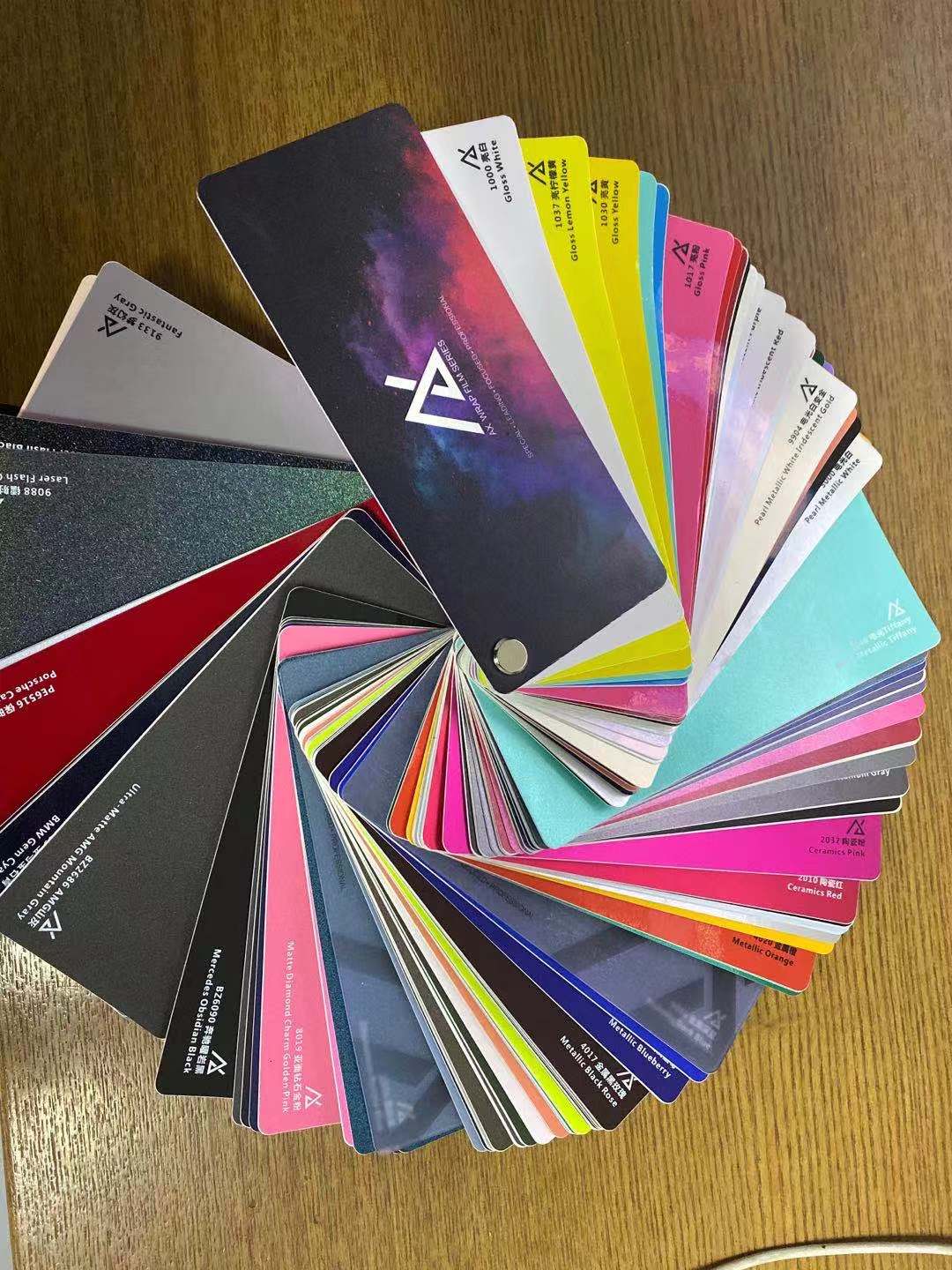 车家号@上海汽车车漆改色贴膜哪里好，全车车身改色膜需要多少钱呢