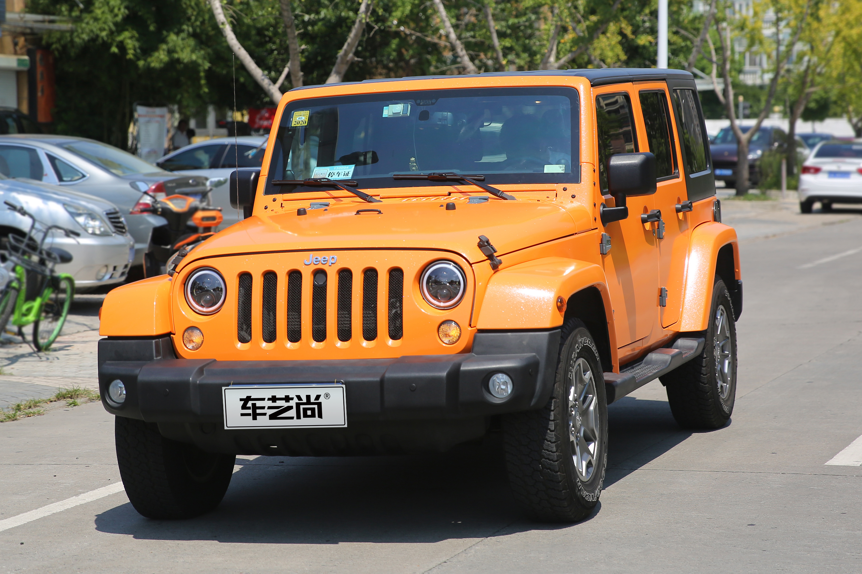 车家号@上海汽车车漆改色贴膜哪里好，全车车身改色膜需要多少钱呢