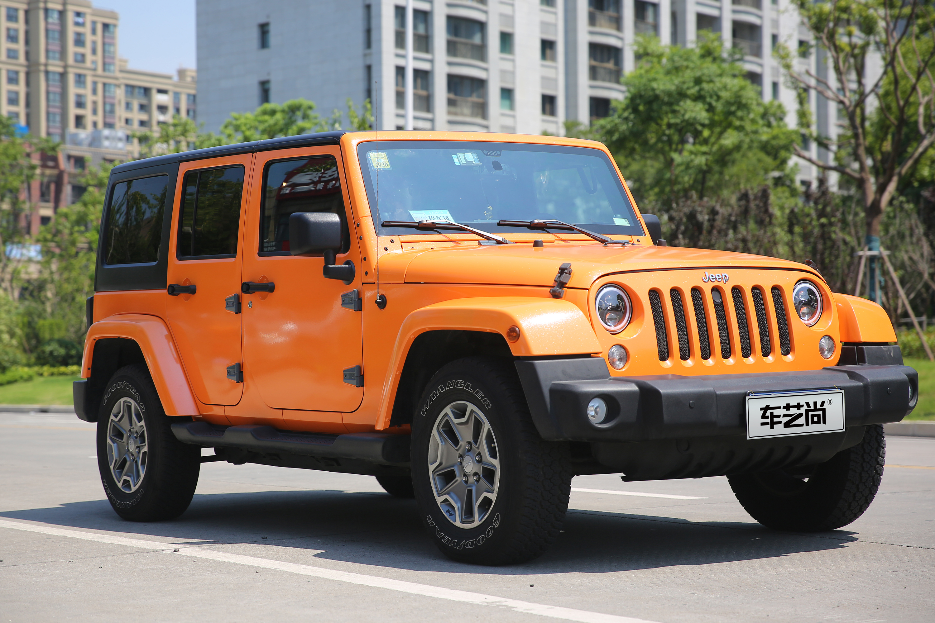 车家号@上海汽车车漆改色贴膜哪里好，全车车身改色膜需要多少钱呢