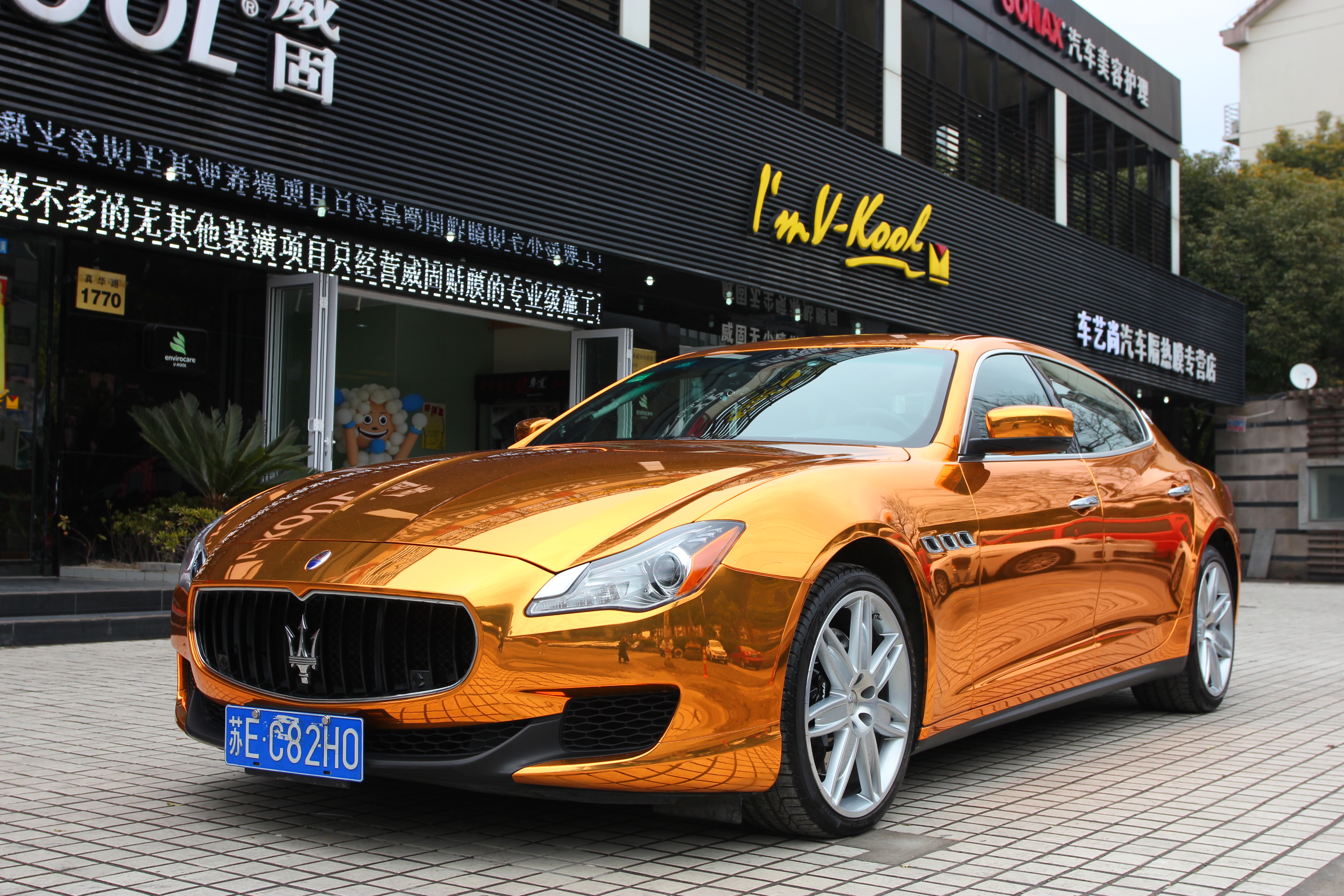 车家号@上海汽车车漆改色贴膜哪里好，全车车身改色膜需要多少钱呢