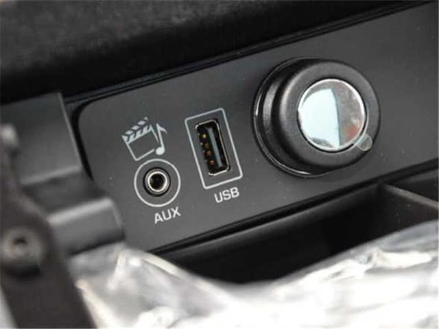 三石谈车@车上的这3个孔，老司机当成“宝贝”，新手却以为是个“垃圾”！