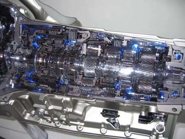 「汽车力力力」自动变速箱如何保养？做到三“要”三“不要”，变速箱健康不生病